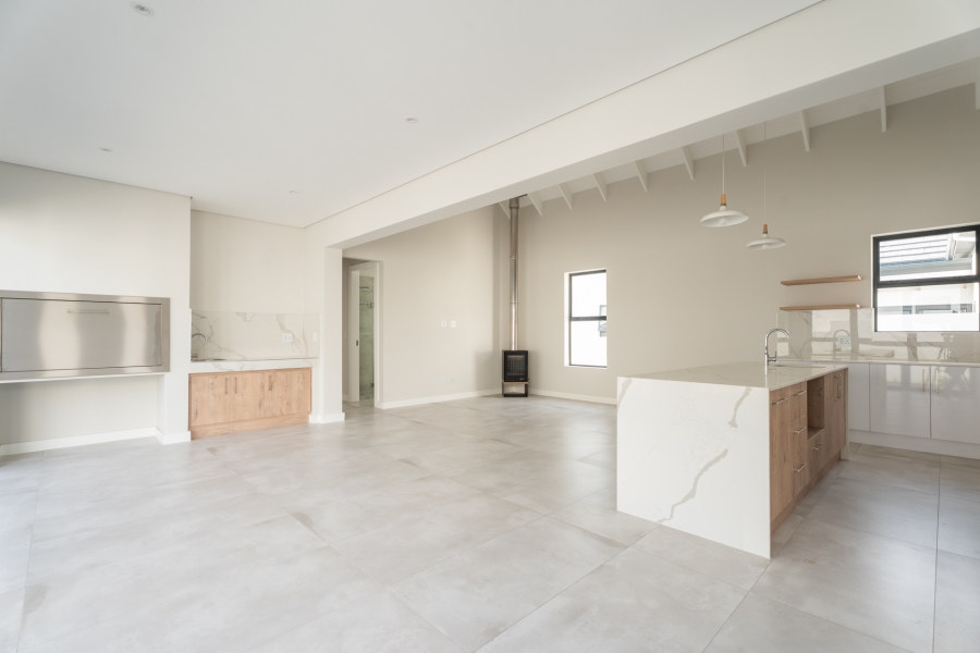 3 Bedroom Property for Sale in Sitari Country Estate Western Cape